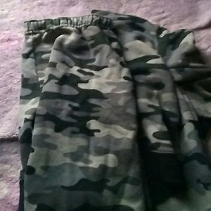 Camouflage matching set